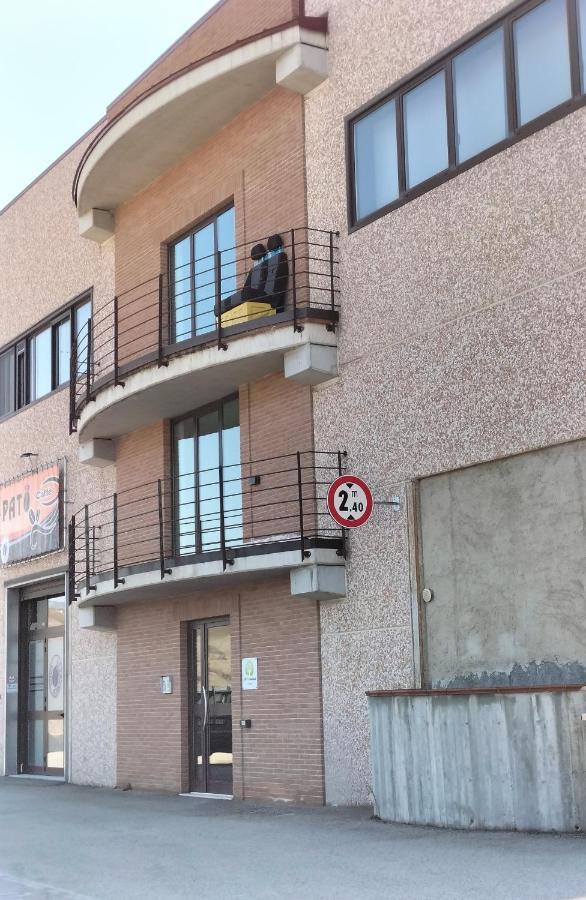 Twin House Daire Tito Dış mekan fotoğraf